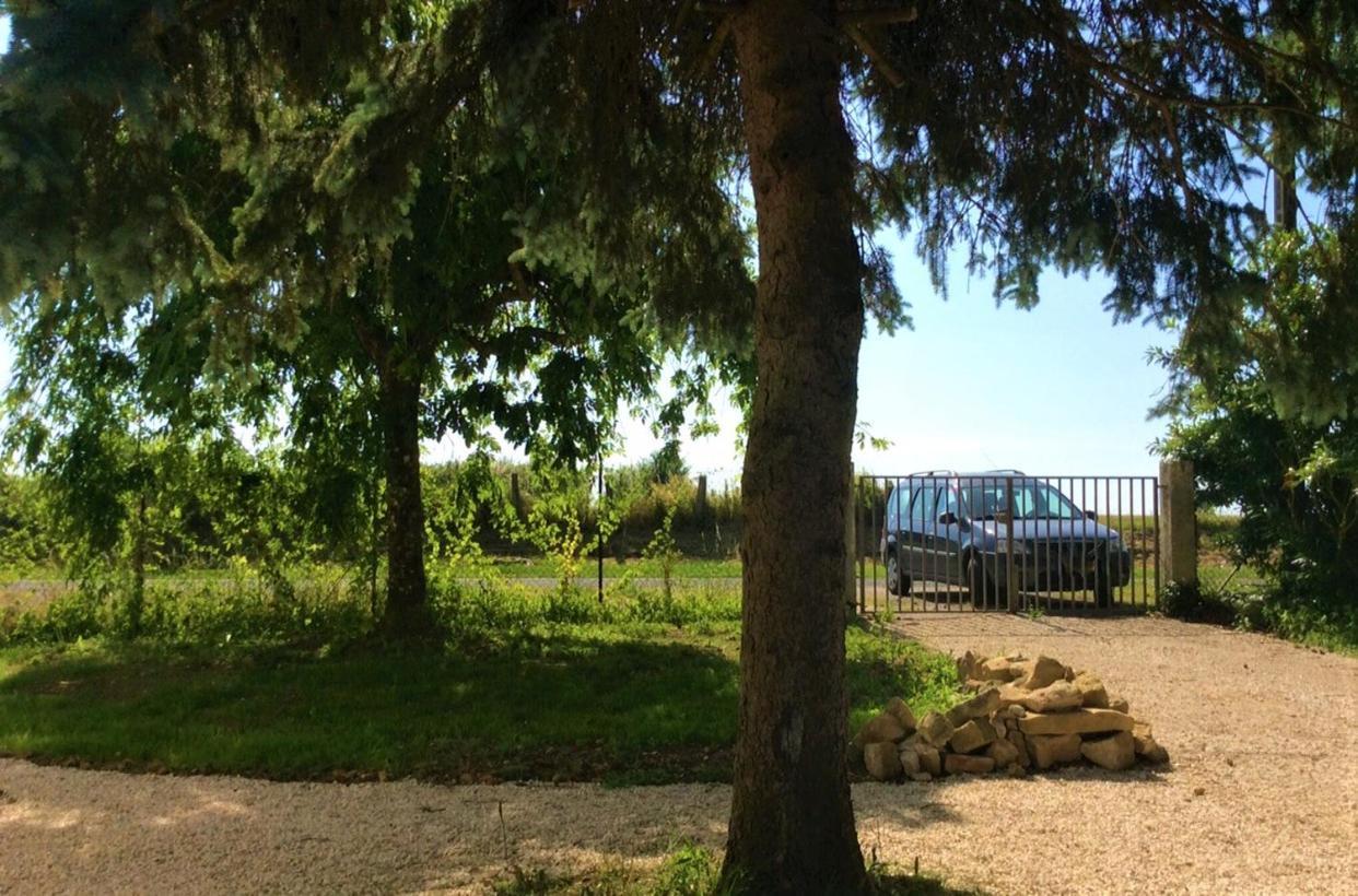 L'Arbre A Cabane Guyonvelle Екстериор снимка
